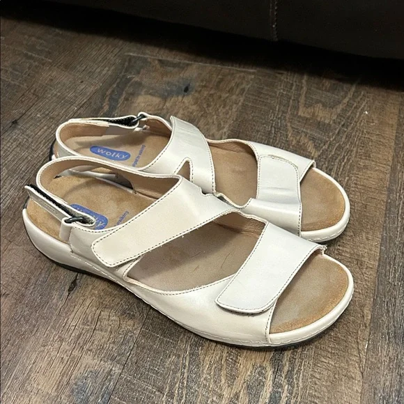 Wolky Wonen’s Liana Three Strap Sandal (0315) Size 37 NEW Tan - Picture 1 of 6